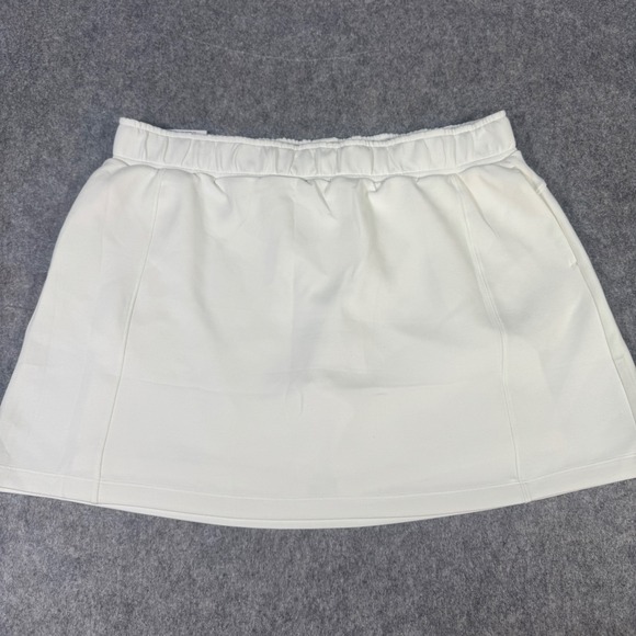 Mondetta Pants - Mondetta White High Rise Walking Skort XL Performance Luxury NWT 1846287